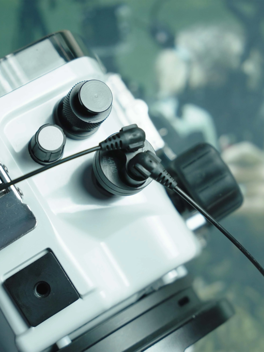 IKELITE Manual Fiber Optic Transmitter (Gen 2) for DL and DLM Underwater Housings